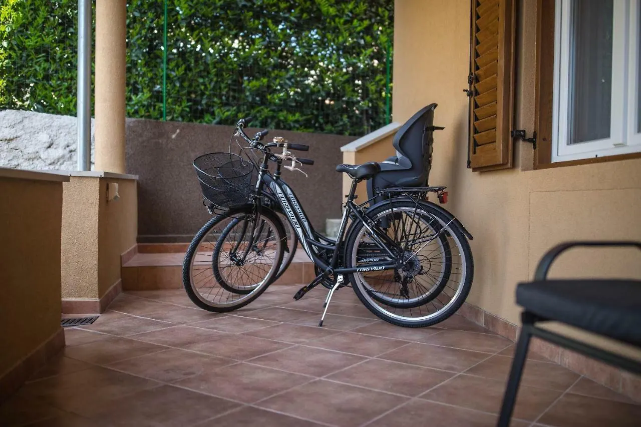 Exclusive City Center Apartment With Garden Rovinj 0*,