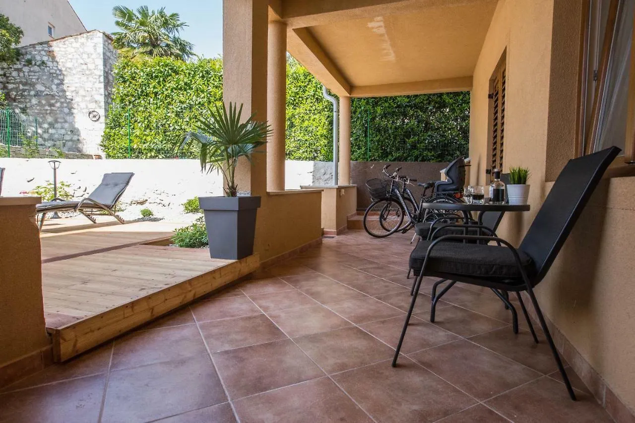 Exclusive City Center Apartment With Garden Rovinj Kroatien