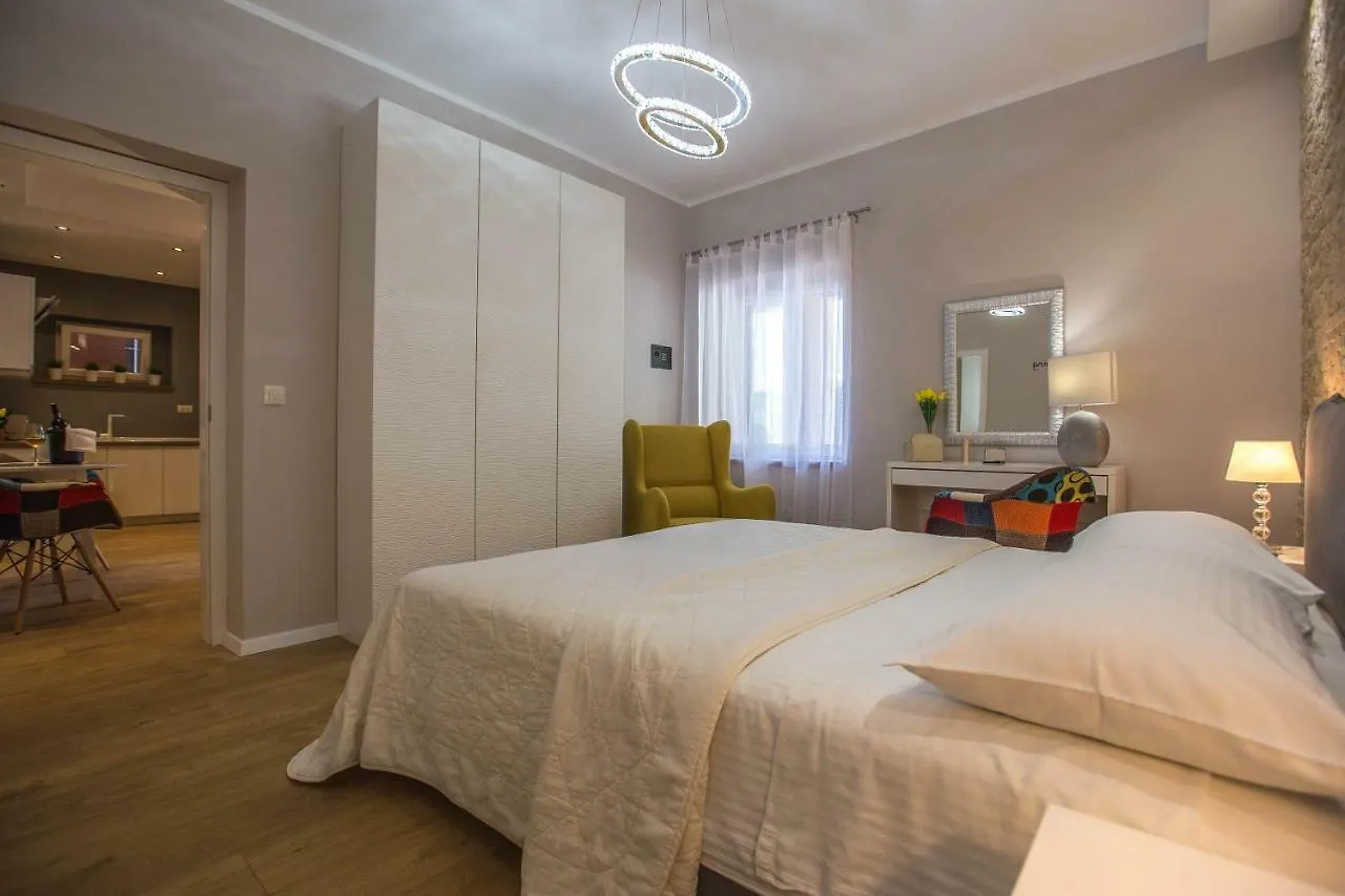 Exclusive City Center Apartment With Garden Rovinj 0*,