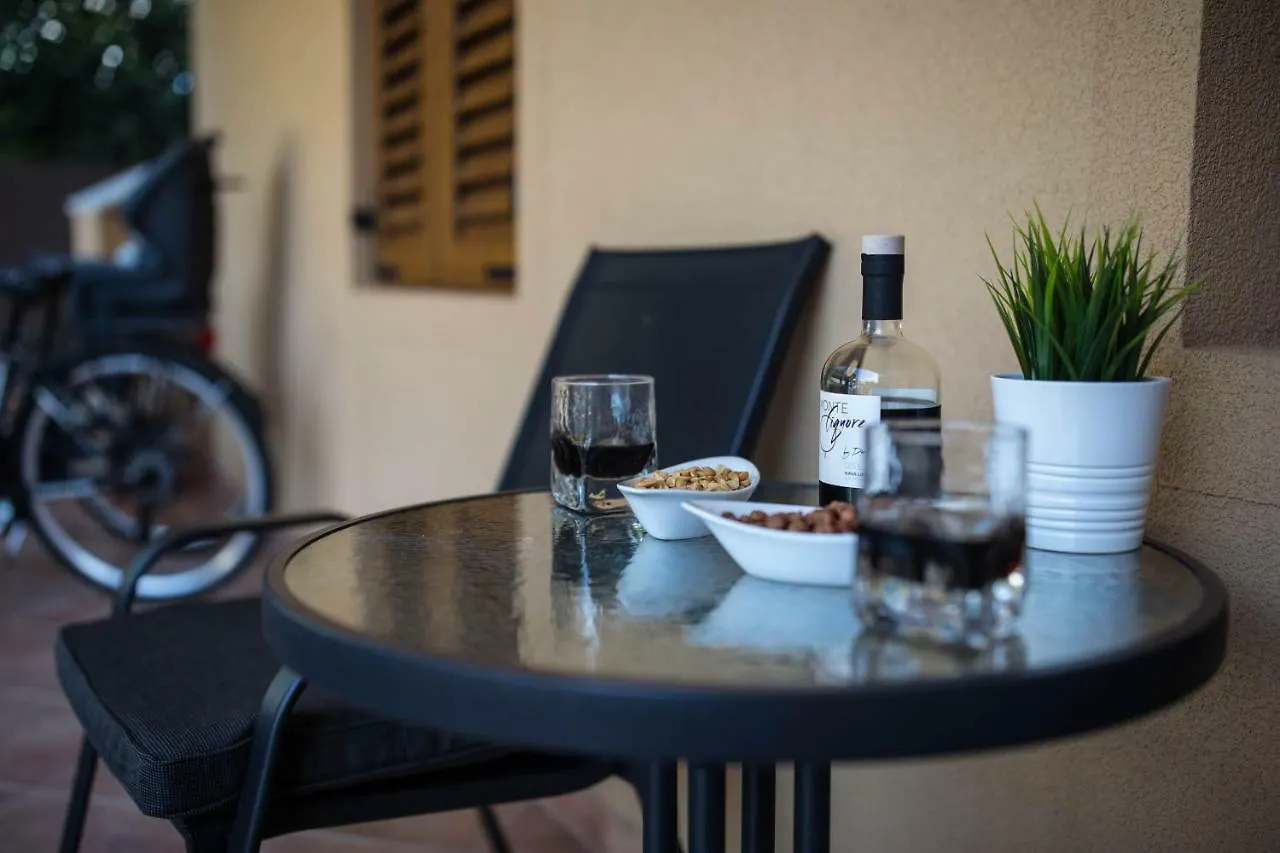 Exclusive City Center Apartment With Garden Rovinj Croatia