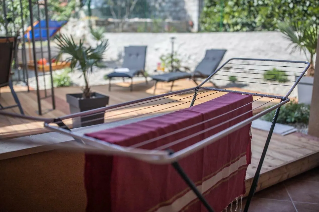 Exclusive City Center Apartment With Garden Rovinj