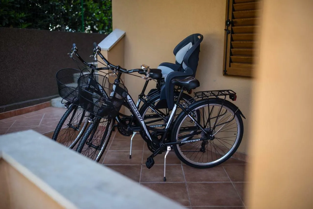 Exclusive City Center Apartment With Garden Rovinj